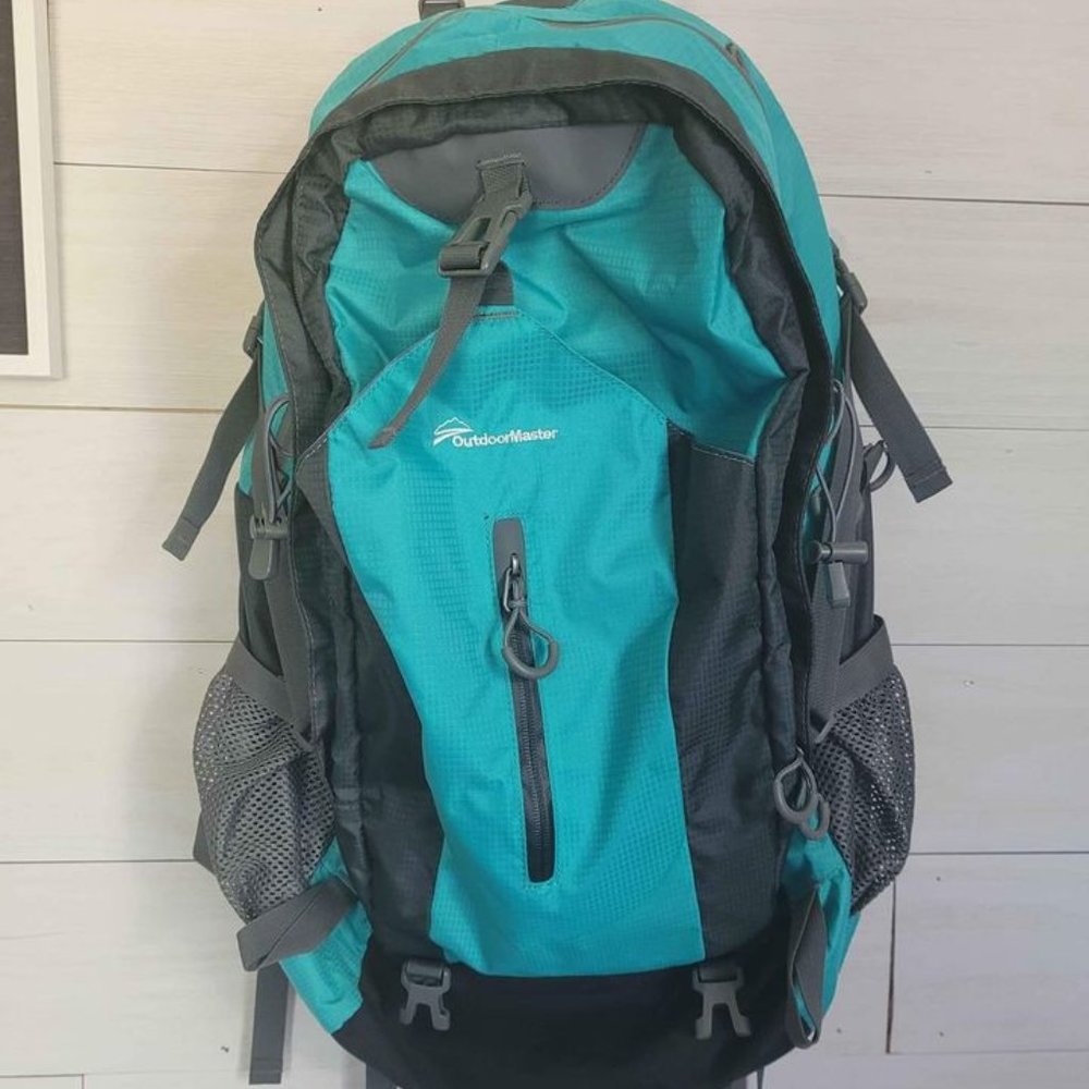 SOLD OutdoorMaster hiking backpack